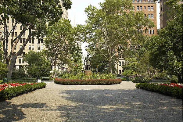 Rented by Stribling | media 18