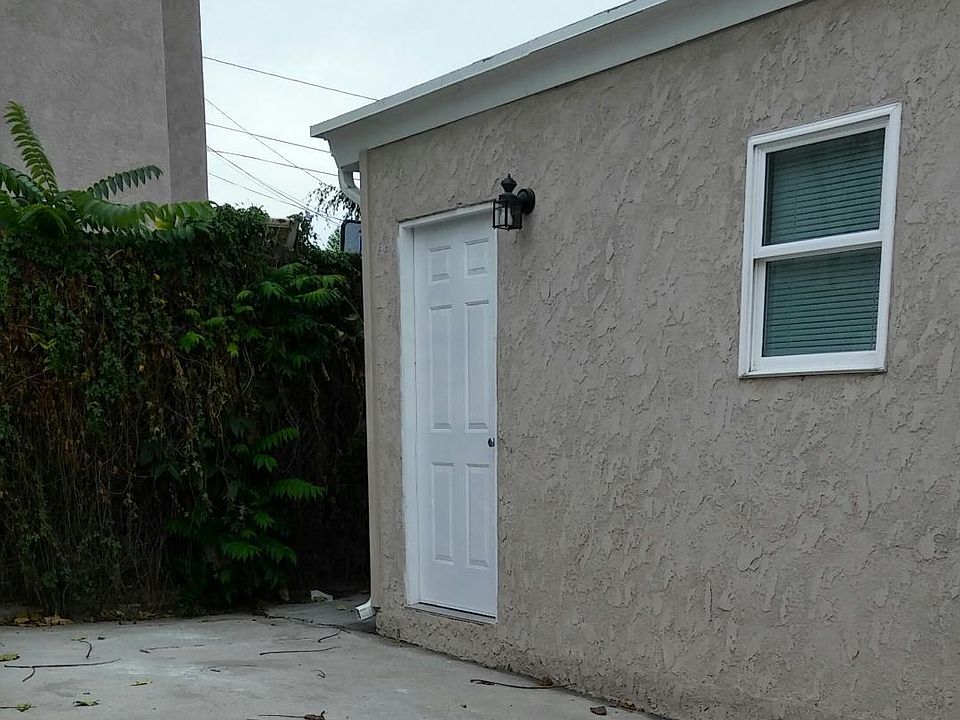 2nd image of 743 Harris Ave #B