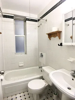 Rented by Moises Farhart, LREB | media 12