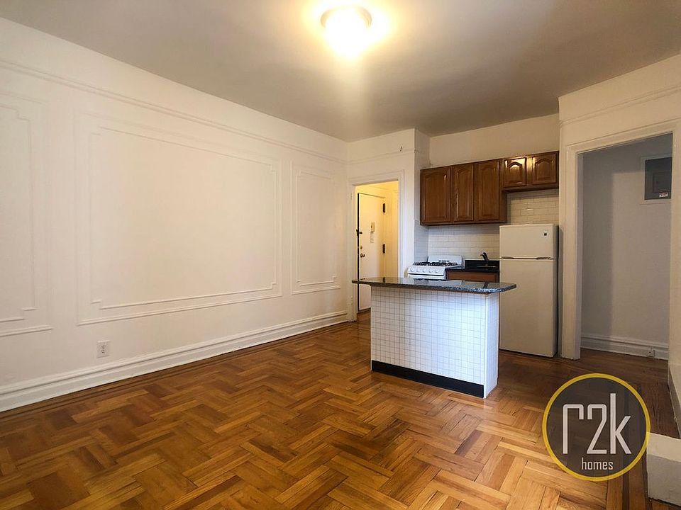 1st image of 2828 29th St #B8