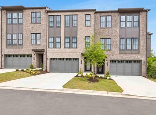 577 Red Clay Farm Ln, Suwanee, GA 30024