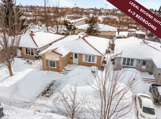 3 Hickling Trl, Barrie, ON L4M 5W1