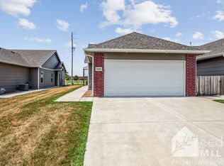 8023 E 34th Ct S, Wichita, KS 67210