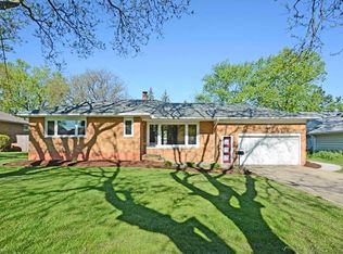 7520 Green Valley Dr, Parma, OH 44134