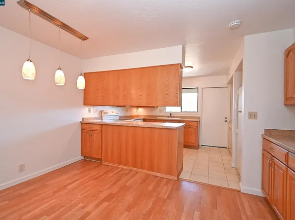 1851 Harrison St APT 2, Concord, CA 94520