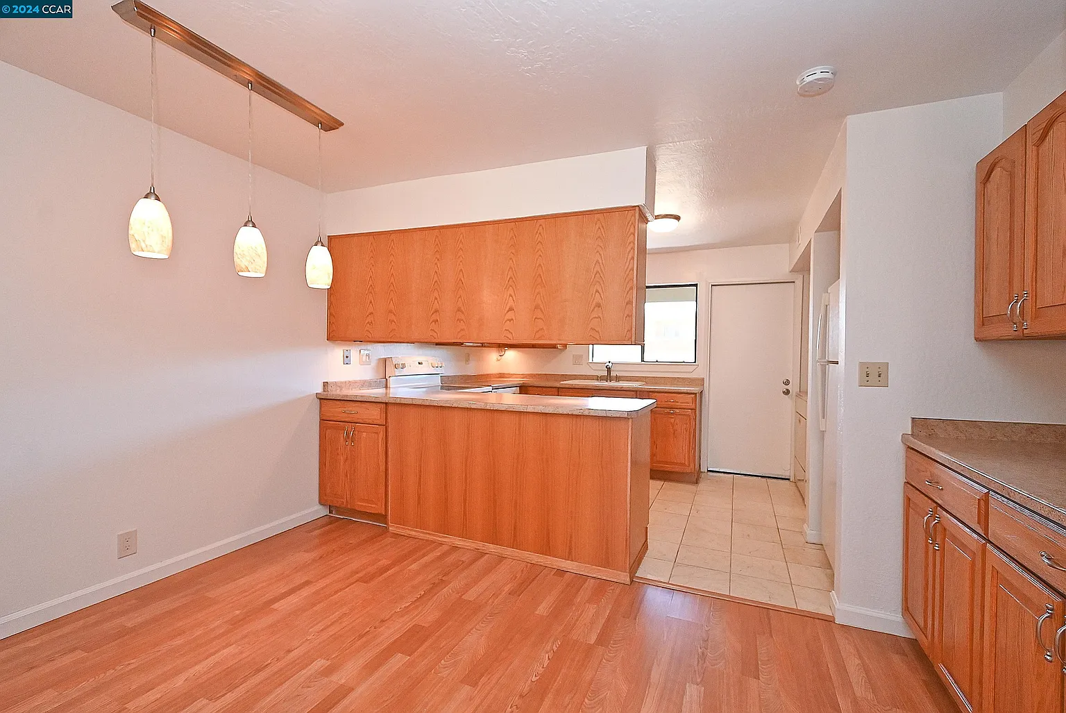 1851 Harrison St APT 2 photo 1