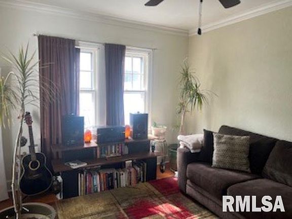 3rd image of 1209 W Margaret Ave