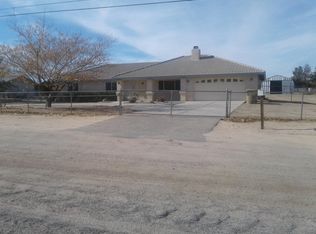 8974 4th St, Hesperia, CA 92345