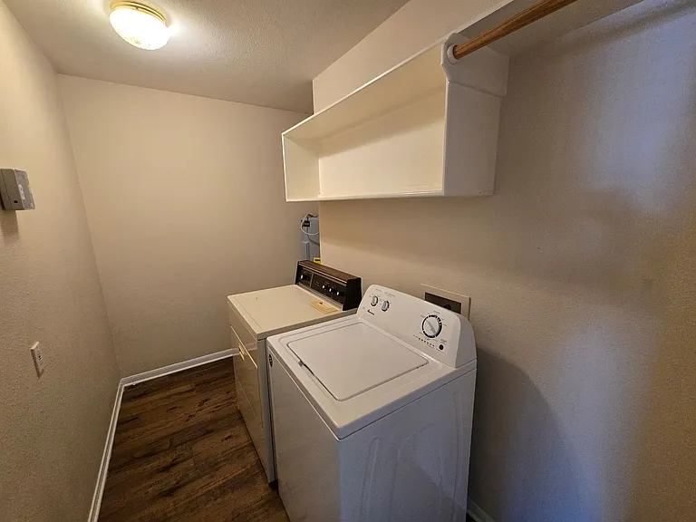 1704 Rock Hollow Loop — Photo 9