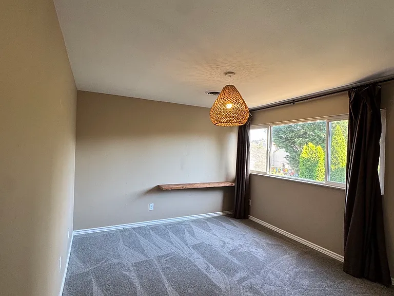 1579 NW Eastbrook Ct — Photo 10