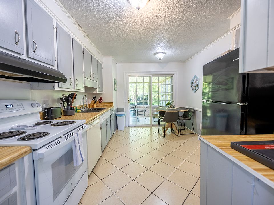 2nd image of 504 Antioch Pl