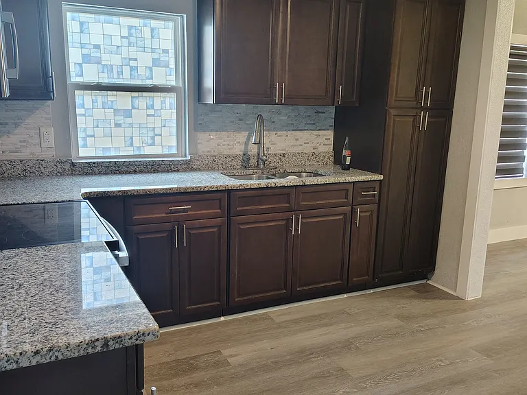 318 Chesney Blvd — Photo 4