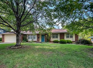 637 W Katella St, Springfield, MO 65807