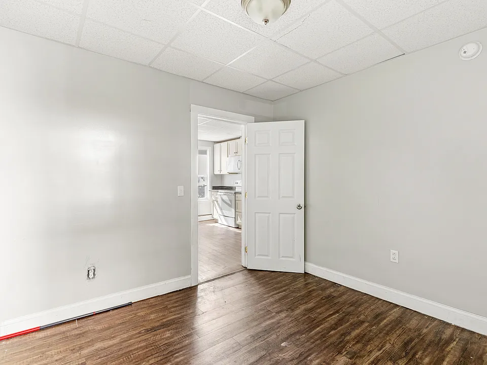174 Bartlett St #2