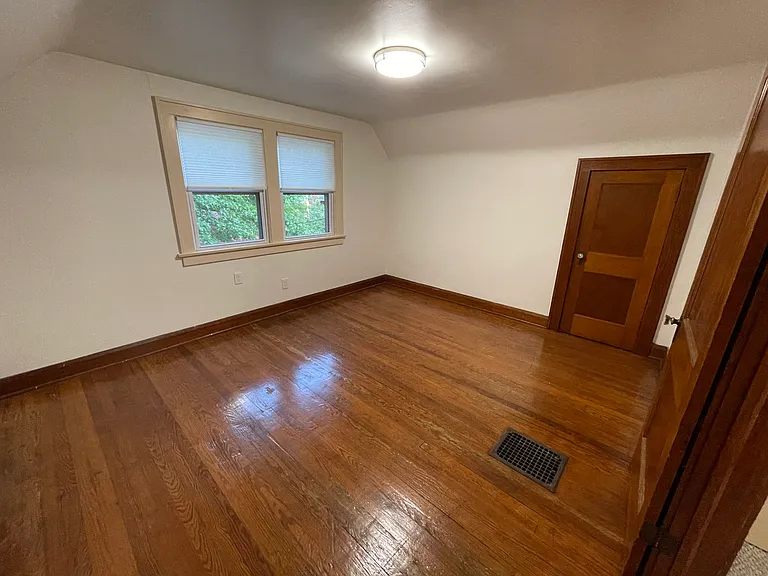 275 Forest Hill Dr — Photo 15