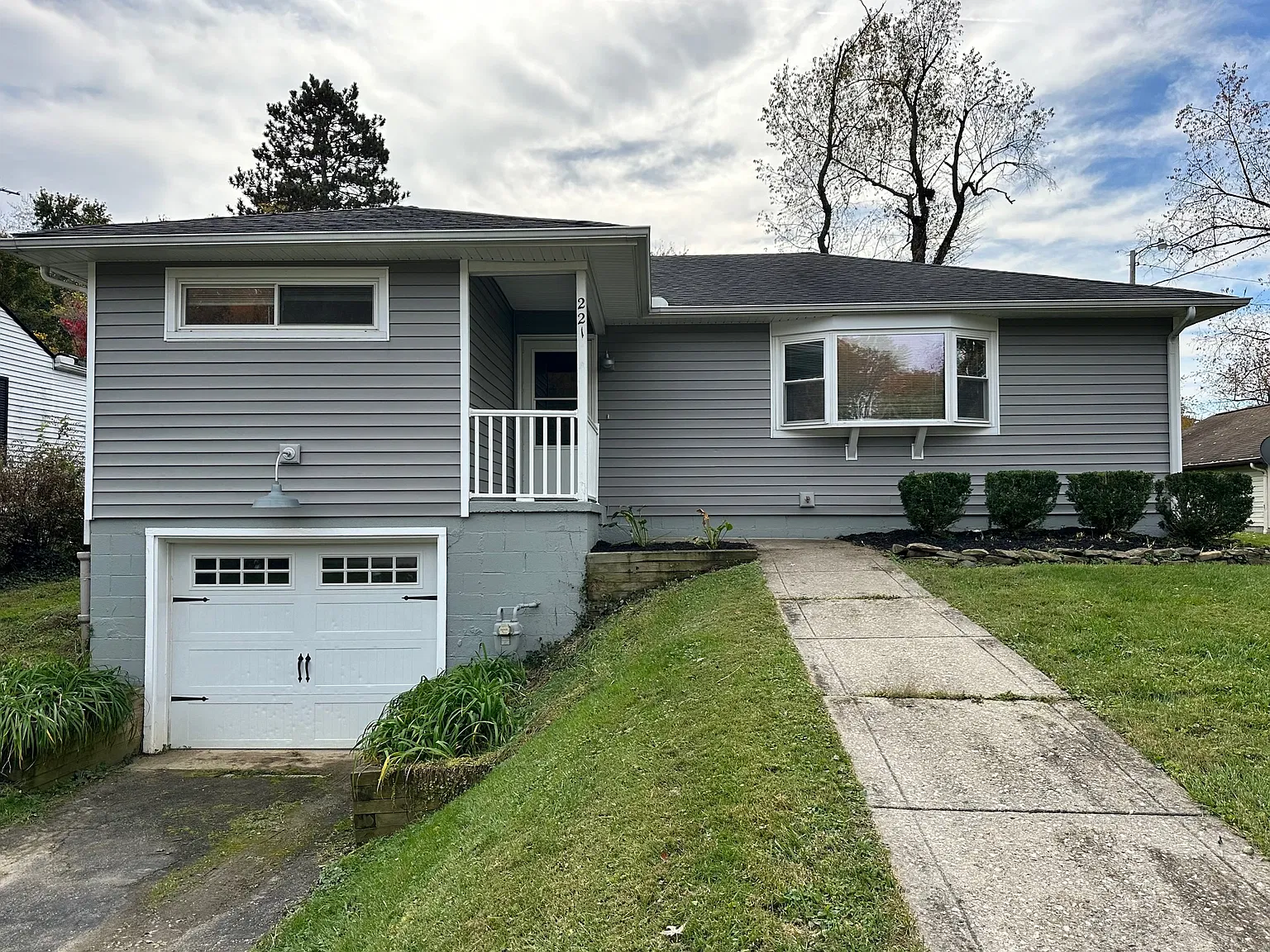 3 bed, 1160 sqft, $1,895 — Photo 1