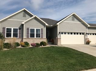 1718 Eide Rd, Bloomington, IL 61704