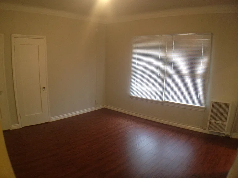 Alexandria Apartments LLC — Photo 30