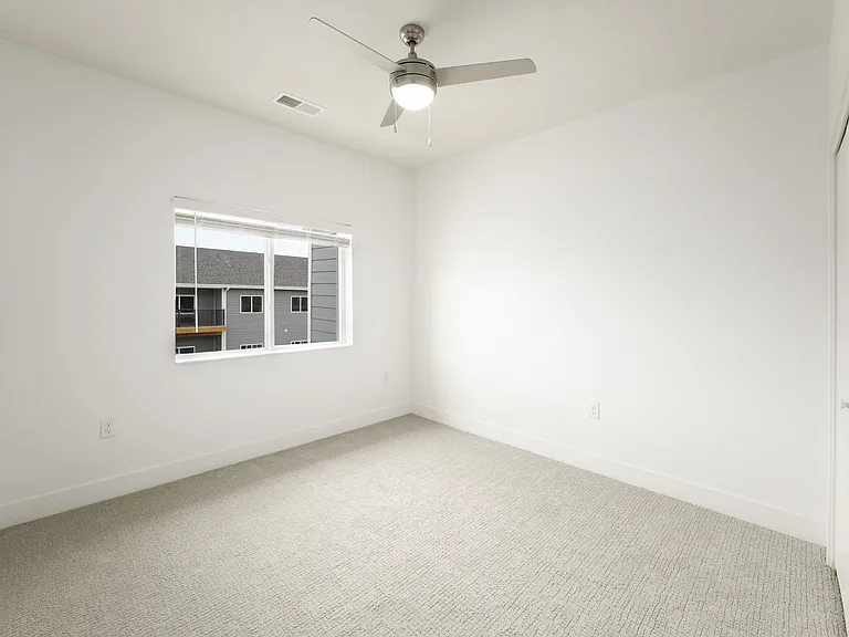 Blair Crossing Apartments — Photo 29
