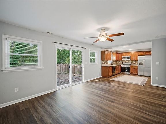 4th image of 1013 Tifton St