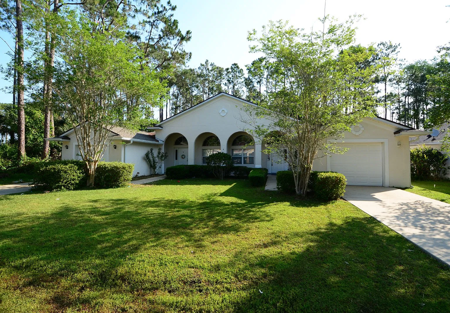3 bed, 2.0 bath, 1313 sqft, $1,798 — Photo 1