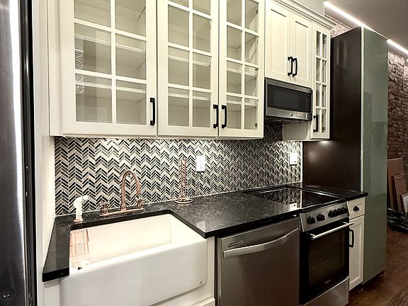 3rd image of 123 Kent Ave #3A