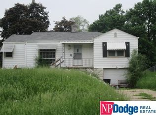 5736 N 33rd St, Omaha, NE 68111