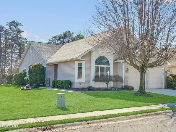2279 S Chanticleer Court, Toms River, NJ 08755
