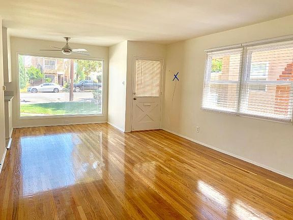 3rd image of 24223 Park St