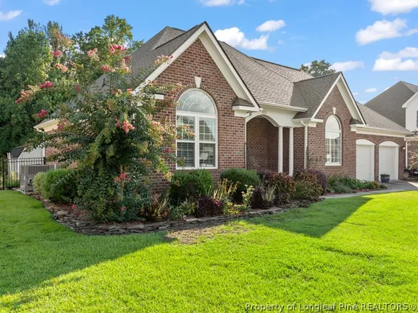 415 W Summerchase Dr, Fayetteville, NC 28311