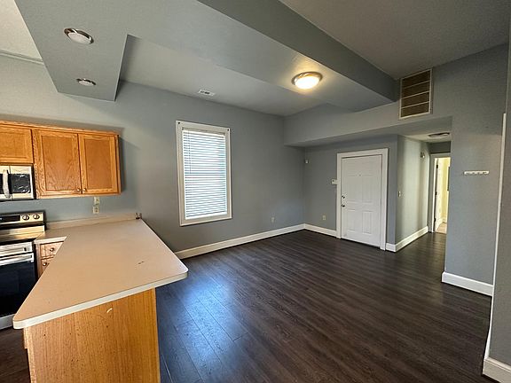 4th image of 466 Green St #A