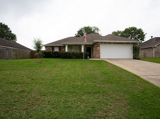 7321 Falcon Cir, Ocean Springs, MS 39564