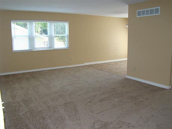 4th image of 12083 El Camara Dr
