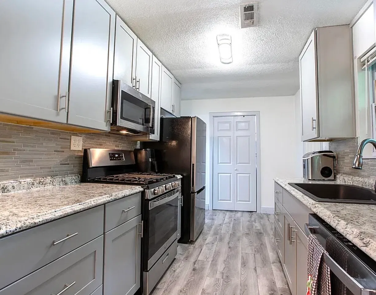 2 bed, 984 sqft, $1,250 — Photo 4