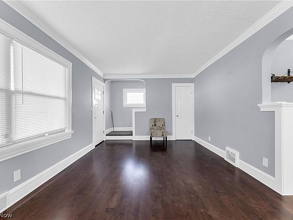 4th image of 5215 Stickney Ave
