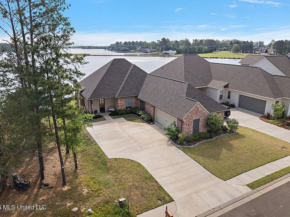 1st image of 146 Herons Bay Cir