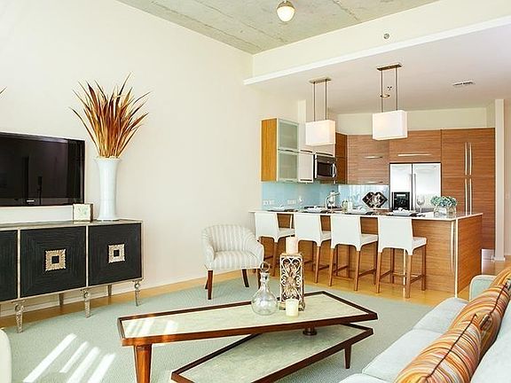 4th image of 700 12th Ave S Unit 1107
