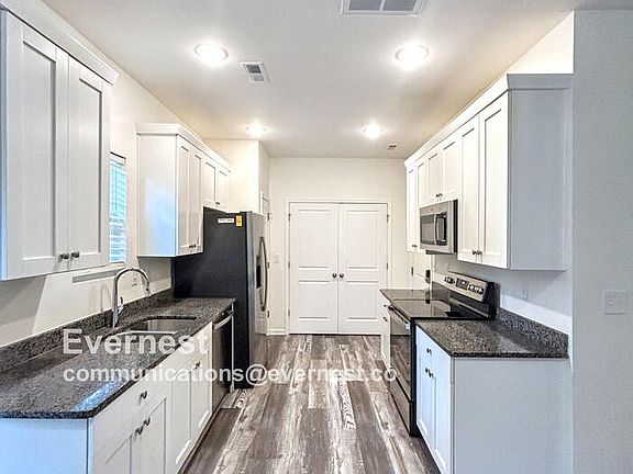 4th image of 821 Opal St #53-54