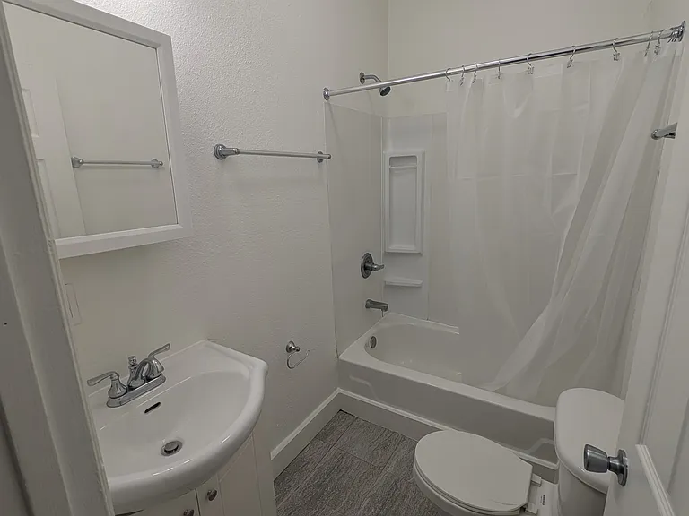 18 N Highland Ave #D — Photo 9