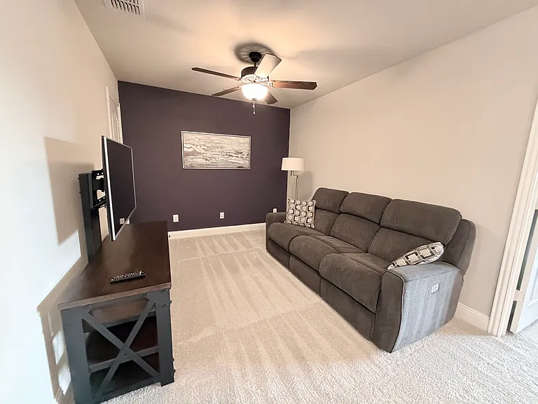 305 Tottenham Ct — Photo 23