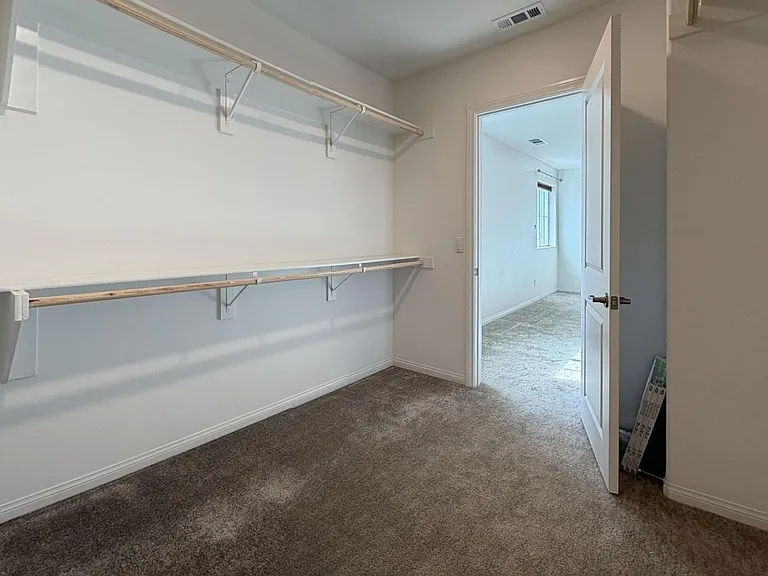 1685 Camellia Ln — Photo 23