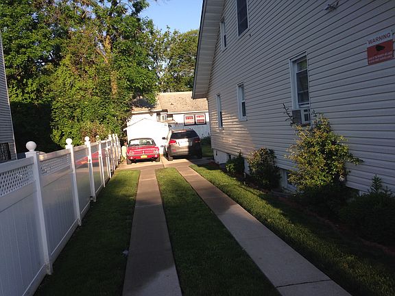 5th image of 77 Stewart Ave