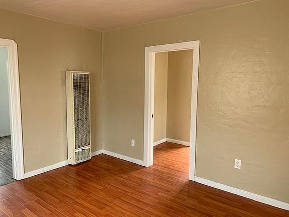3rd image of 808 S Stockton St