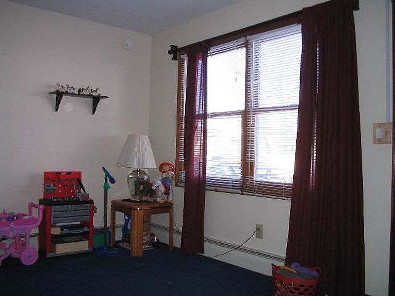 2nd image of 25 WARSAW Avenue