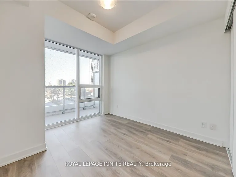 2033 Kennedy Rd #315 — Photo 15