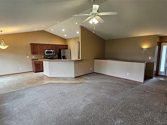4th image of 1975 49th St