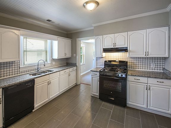 5th image of 3649 Kearney Ave