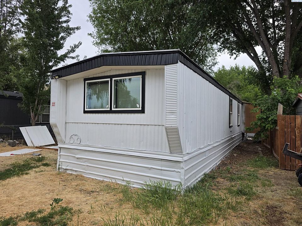 1st image of 400 14th St Lot 22
