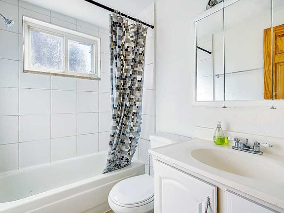 5th image of 155 S Pennsylvania St APT 203