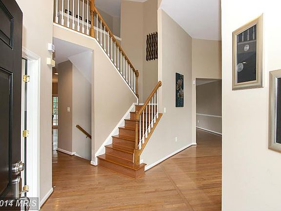 4th image of 1 Mill Pond Ct